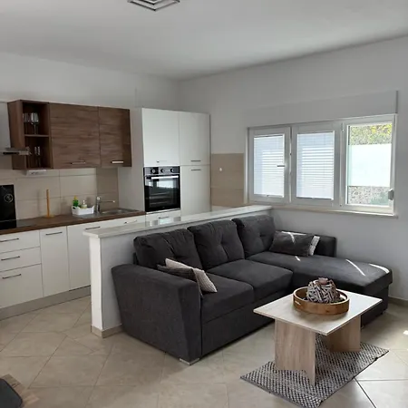 Roko Apartment *
