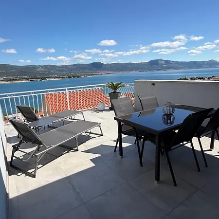 Roko Apartment *
